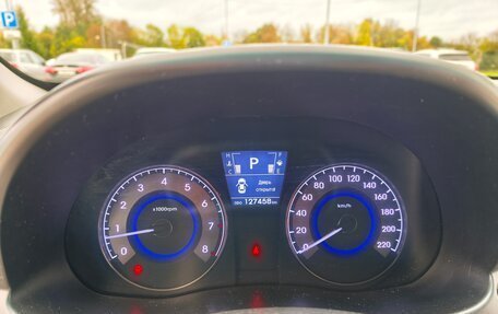 Hyundai Solaris II рестайлинг, 2013 год, 945 000 рублей, 9 фотография
