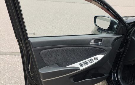 Hyundai Solaris II рестайлинг, 2013 год, 945 000 рублей, 13 фотография