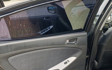 Hyundai Solaris II рестайлинг, 2013 год, 945 000 рублей, 14 фотография