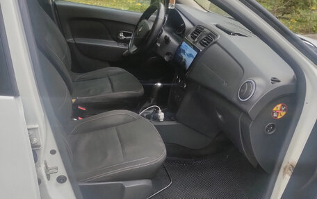 Renault Logan II, 2015 год, 499 999 рублей, 7 фотография