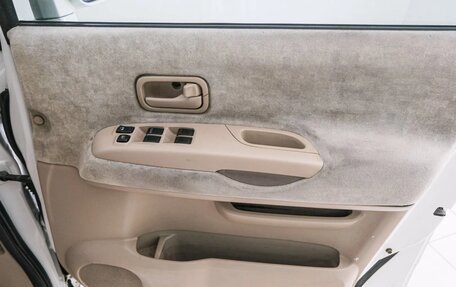 Nissan Serena II, 2002 год, 549 000 рублей, 17 фотография