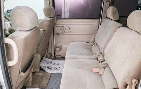 Nissan Serena II, 2002 год, 549 000 рублей, 19 фотография