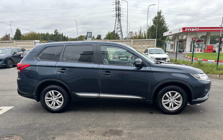 Mitsubishi Outlander III рестайлинг 3, 2019 год, 1 849 000 рублей, 4 фотография