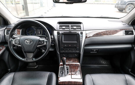Toyota Camry, 2017 год, 2 298 000 рублей, 13 фотография