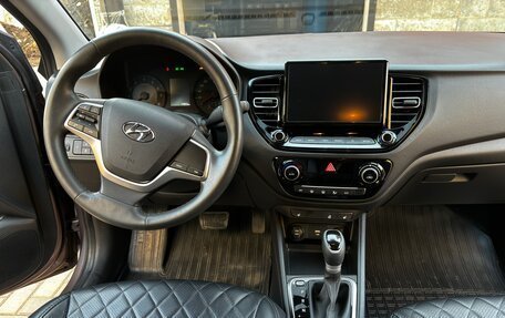 Hyundai Solaris II рестайлинг, 2021 год, 1 730 000 рублей, 8 фотография