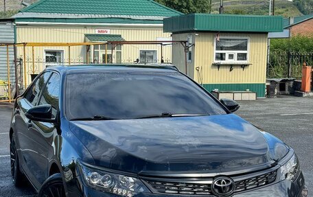 Toyota Camry, 2017 год, 1 950 000 рублей, 3 фотография