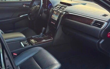 Toyota Camry, 2017 год, 1 950 000 рублей, 10 фотография