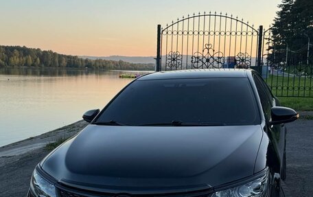 Toyota Camry, 2017 год, 1 950 000 рублей, 6 фотография