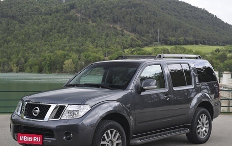 Nissan Pathfinder, 2014 год, 1 530 000 рублей, 1 фотография