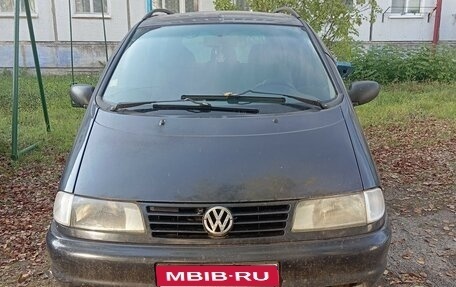Volkswagen Sharan I рестайлинг, 1997 год, 310 000 рублей, 1 фотография