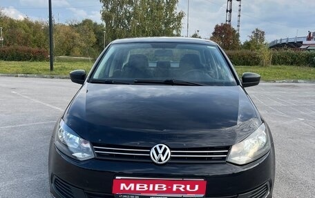 Volkswagen Polo VI (EU Market), 2013 год, 700 000 рублей, 1 фотография
