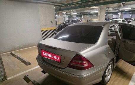 Mercedes-Benz C-Класс, 2004 год, 665 000 рублей, 10 фотография