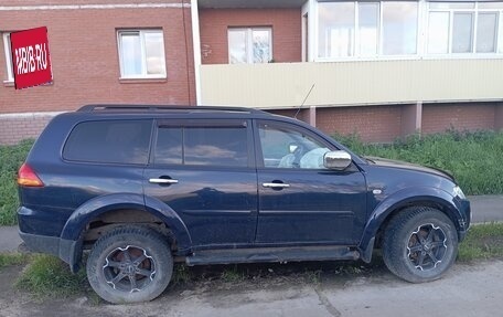 Mitsubishi Pajero Sport II рестайлинг, 2012 год, 700 000 рублей, 4 фотография