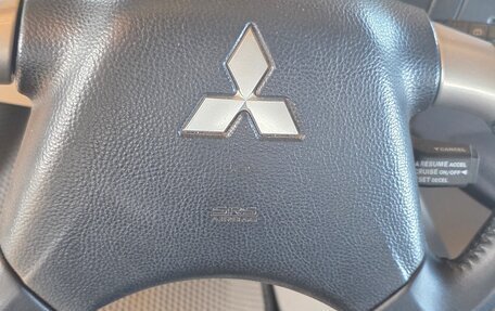 Mitsubishi Grandis, 2005 год, 750 000 рублей, 27 фотография