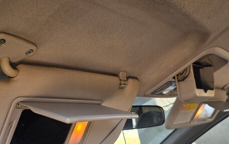Mitsubishi Grandis, 2005 год, 750 000 рублей, 29 фотография