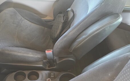 Mitsubishi Grandis, 2005 год, 750 000 рублей, 34 фотография