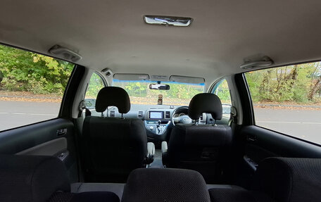 Toyota Wish II, 2003 год, 690 000 рублей, 6 фотография