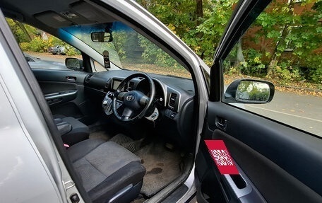 Toyota Wish II, 2003 год, 690 000 рублей, 14 фотография