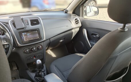 Renault Sandero II рестайлинг, 2017 год, 1 090 000 рублей, 14 фотография