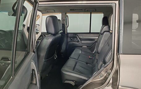 Mitsubishi Pajero IV, 2010 год, 1 799 000 рублей, 12 фотография