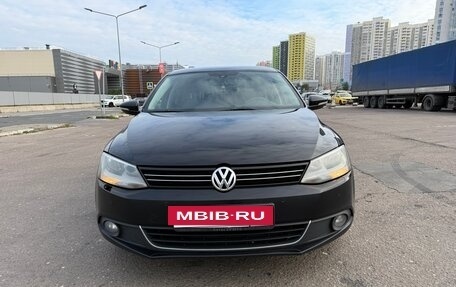 Volkswagen Jetta VI, 2013 год, 790 000 рублей, 2 фотография