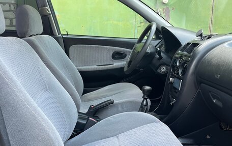 Mitsubishi Carisma I, 1997 год, 220 000 рублей, 8 фотография