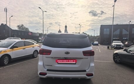 KIA Carnival III, 2018 год, 2 800 000 рублей, 4 фотография