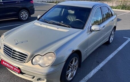 Mercedes-Benz C-Класс, 2006 год, 500 000 рублей, 2 фотография