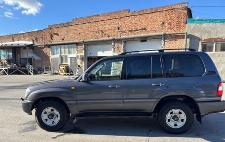 Toyota Land Cruiser 100 рестайлинг 2, 2007 год, 4 000 000 рублей, 8 фотография