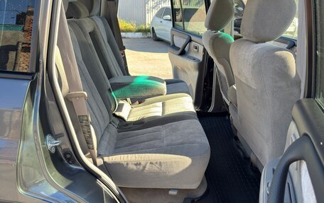Toyota Land Cruiser 100 рестайлинг 2, 2007 год, 4 000 000 рублей, 22 фотография