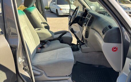 Toyota Land Cruiser 100 рестайлинг 2, 2007 год, 4 000 000 рублей, 23 фотография