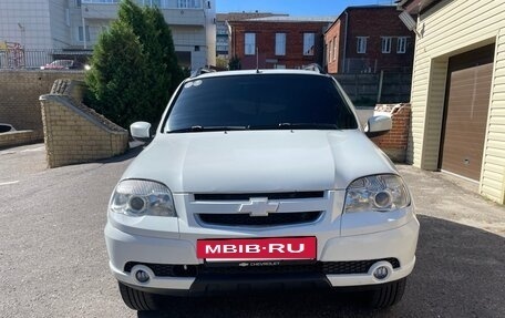 Chevrolet Niva I рестайлинг, 2013 год, 535 000 рублей, 2 фотография