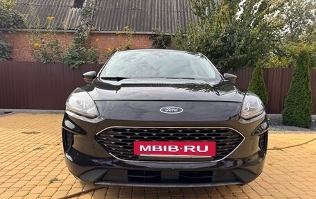 Ford Escape, 2020 год, 1 730 000 рублей, 2 фотография