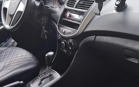 Hyundai Solaris II рестайлинг, 2013 год, 670 000 рублей, 2 фотография