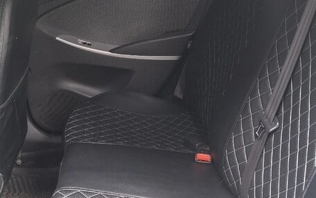 Hyundai Solaris II рестайлинг, 2013 год, 670 000 рублей, 3 фотография