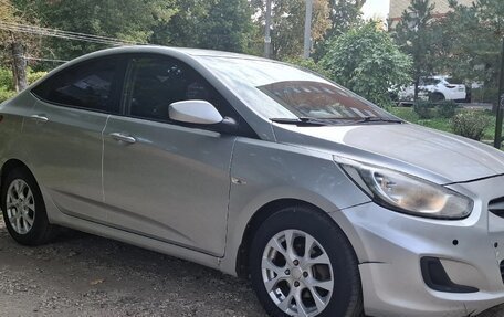 Hyundai Solaris II рестайлинг, 2013 год, 670 000 рублей, 9 фотография