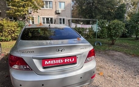 Hyundai Solaris II рестайлинг, 2013 год, 670 000 рублей, 20 фотография