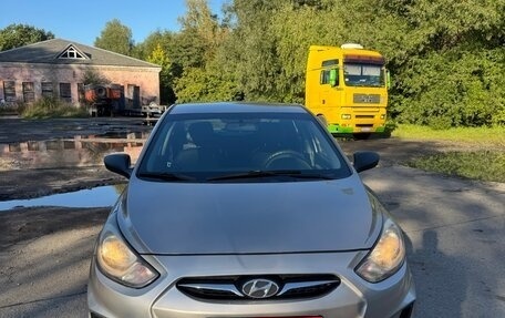 Hyundai Solaris II рестайлинг, 2013 год, 870 000 рублей, 6 фотография