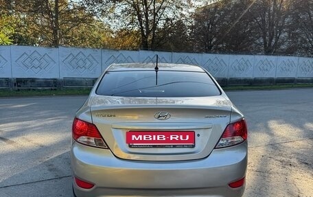 Hyundai Solaris II рестайлинг, 2013 год, 870 000 рублей, 3 фотография