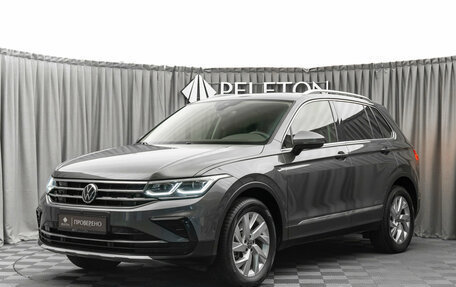 Volkswagen Tiguan II, 2021 год, 3 880 000 рублей, 1 фотография
