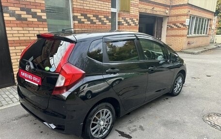 Honda Fit III, 2017 год, 1 250 000 рублей, 7 фотография