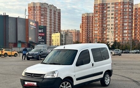 Peugeot Partner II рестайлинг 2, 2011 год, 230 000 рублей, 1 фотография