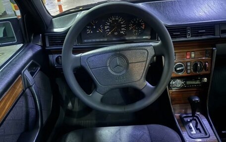 Mercedes-Benz E-Класс, 1994 год, 320 000 рублей, 7 фотография