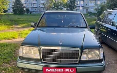 Mercedes-Benz E-Класс, 1994 год, 320 000 рублей, 5 фотография