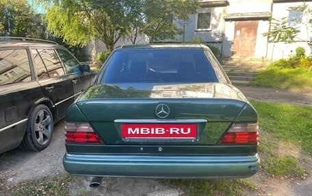 Mercedes-Benz E-Класс, 1994 год, 320 000 рублей, 2 фотография