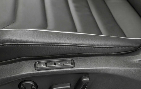 Volkswagen Tiguan II, 2021 год, 3 880 000 рублей, 17 фотография