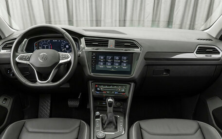 Volkswagen Tiguan II, 2021 год, 3 880 000 рублей, 11 фотография