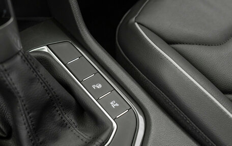 Volkswagen Tiguan II, 2021 год, 3 880 000 рублей, 20 фотография