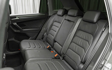 Volkswagen Tiguan II, 2021 год, 3 880 000 рублей, 21 фотография