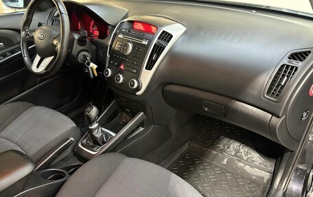 KIA cee'd I рестайлинг, 2011 год, 670 000 рублей, 13 фотография